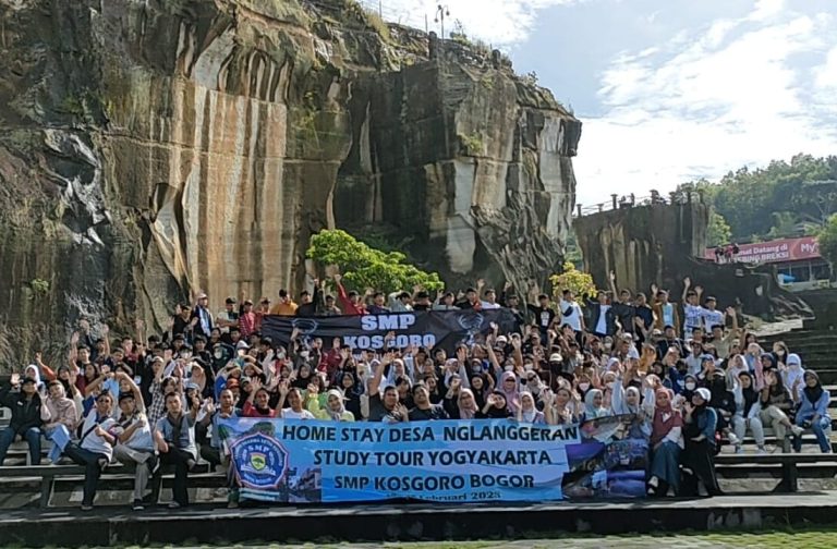 Siswa SMP Kosgoro Dilatih Kemandirian Melalui Home Stay dan Study Tour