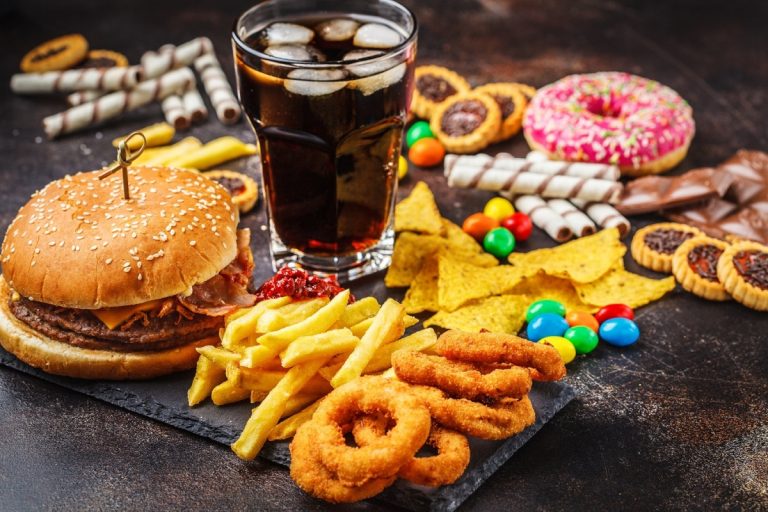Bahaya Junk Food Bagi Kesehatan Tubuh
