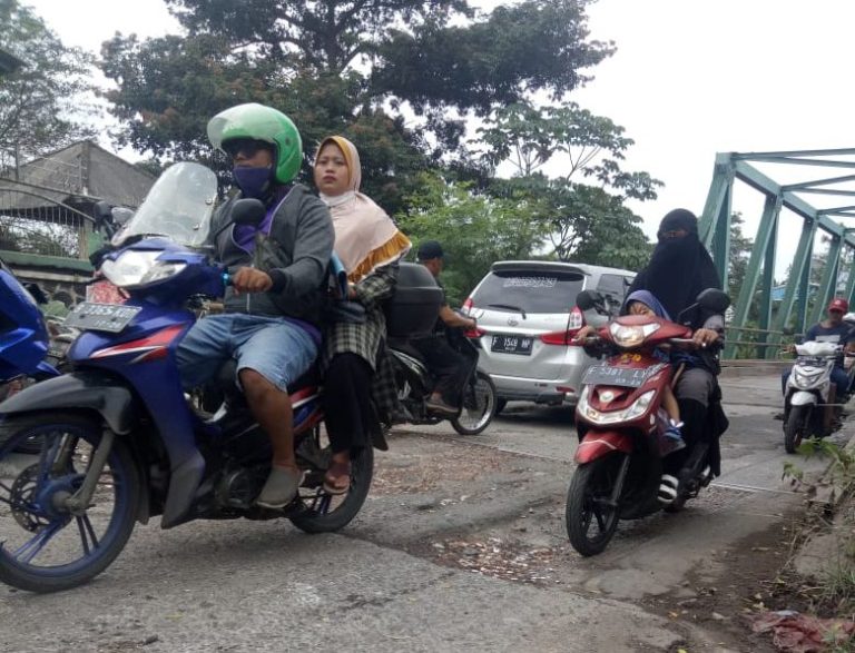 Jembatan Cikuda tak Tersentuh Perawatan dan Minim Perhatian