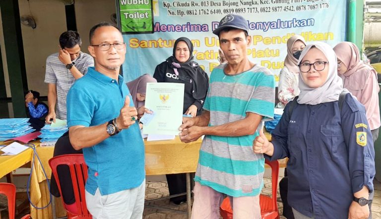 Ribuan Sertifikat Tanah Dibagikan Pemdes Bojong Nangka