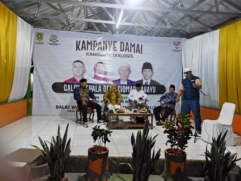Didengar Langsung Masyarakat, Panitia Pilkades Desa Ciomas Rahayu Lakukan Kampanye Dialogis