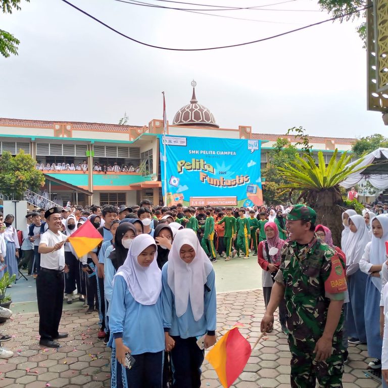 Antisipasi Tawuran Pelajar, SMK Pelita Helat Jalan Sehat Diikuti Ribuan Siswa SMP
