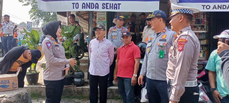 Tanggapi Keluhan Pedagang Perempatan Gandoang, Ini Penjelasan Achmad Fathoni 