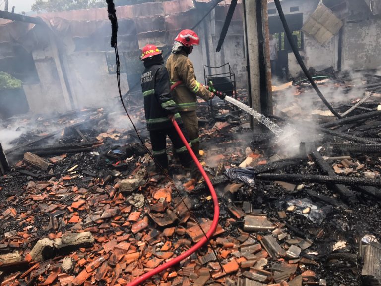 Ponpes Nurul Hidayah Tahtasama Terbakar, Barang-barang Milik Santri Ludes