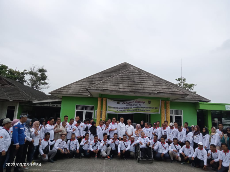 Kantor Desa Gunung Putri Digeruduk Puluhan Ketua BPD Kabupaten Belitung Timur