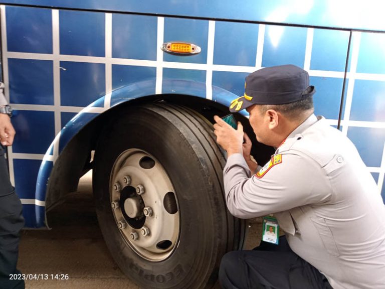 Dishub Kabupaten Bogor Cek Kelayakan Bus 