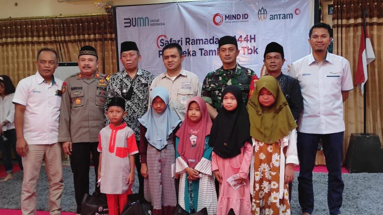 Antam Santuni Ratusan Yatim dari 12 Desa