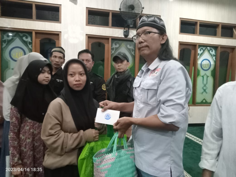 Berbagi Ala Katar RW 19, Ini Pesan ketua BTJ 