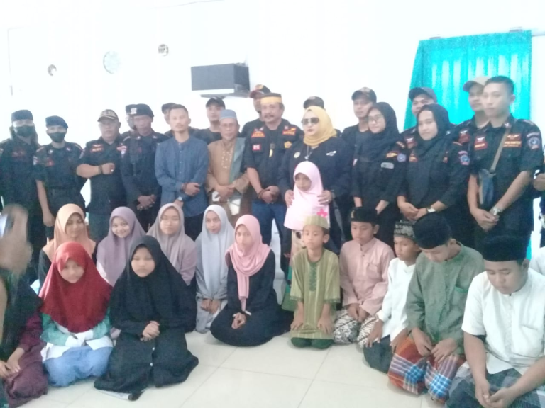 Berbagi Bersama Yatim, Ini Pesan Pengasuh Ponpes Kepada Ormas BPPKB Banten