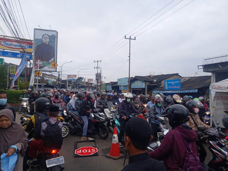 Kemen PUPR Dinilai Lakukan Pembiaran Kerusakan Jembatan Bailey Cikereteg