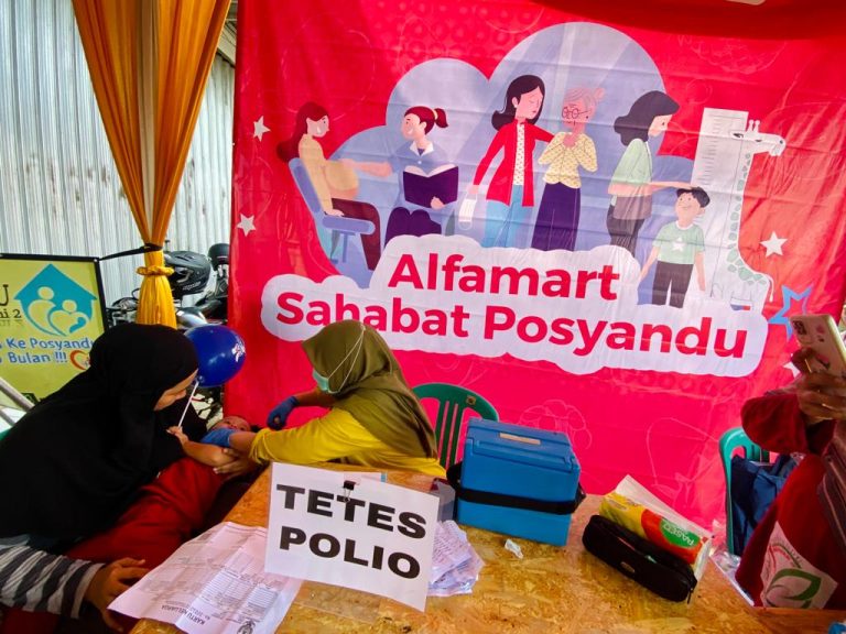 Kolaborasi Alfamart dan Cussons Indonesia Gelar Posyandu untuk 10.000 Ibu dan Balita