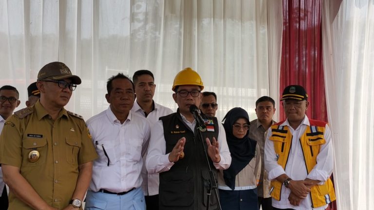 Gubernur Jabar Tinjau Lokasi Jalan Tambang