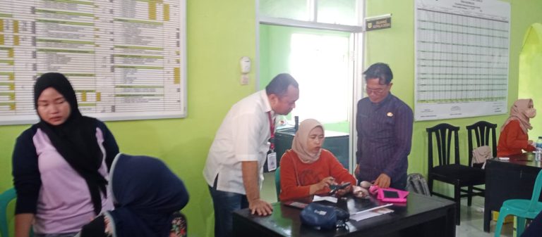 Desa Kalongliud Peringati HLUN dengan Skrining PTM