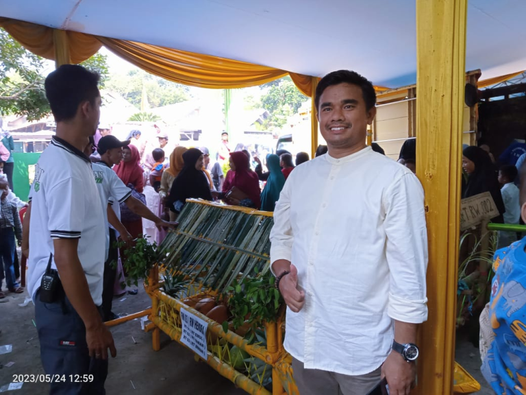 CEO UMP Takjub dengan Kegiatan Sedekah Bumi di Desa Bendungan 
