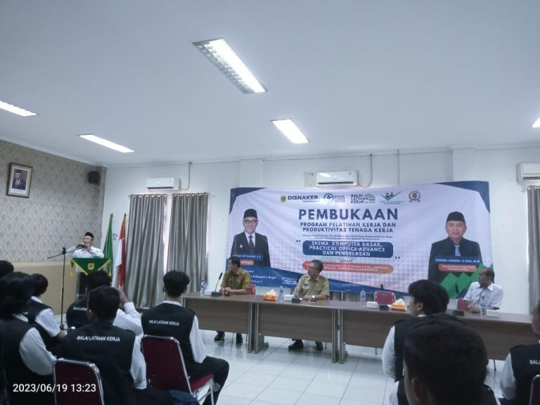 Achmad Fathoni Buka Pelatihan Kerja yang Digelontorkan Melalui Anggaran Pokirnya