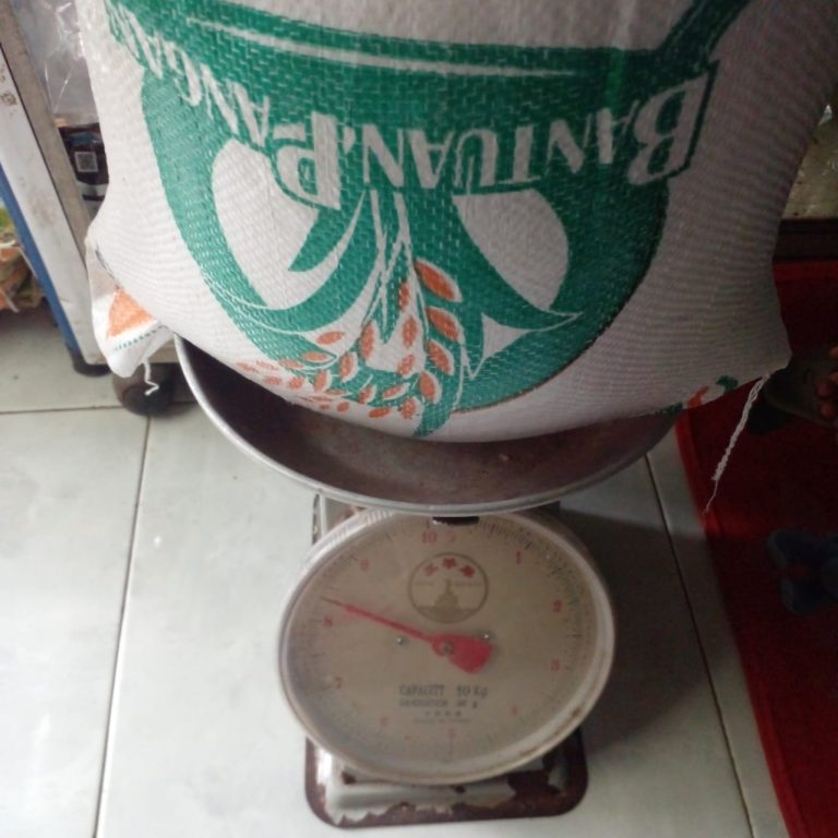 Bansos Beras 10 Kg Diprotes KPM Karena Berkurang 1-2 Kg