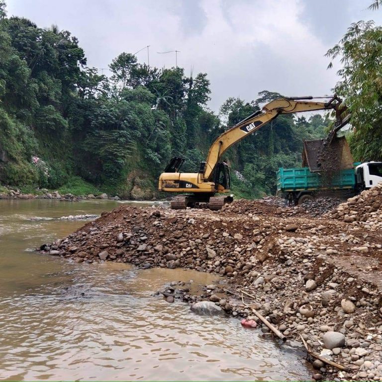 Cegah Tebingan Longsor, Sungai Cianten Dinormalisasi