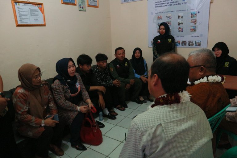 Sukses Bentuk Desa Bersinar, Desa Gunung Putri Dikunjungi Dirjen Kemenkeu dan BNN