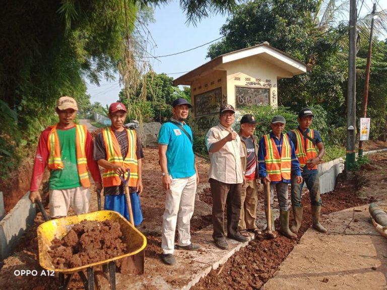 Setelah TPT Kp Amvink, Kini Saluran Drainase Kp Parung yang Direaslisasikan Achmad Fathoni