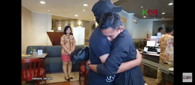Penuh Haru, Kang Dedi Beri Support Fahmi