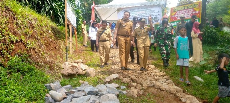 Warga Nangela Hibahkan Tanah hingga Rumah untuk Jalan