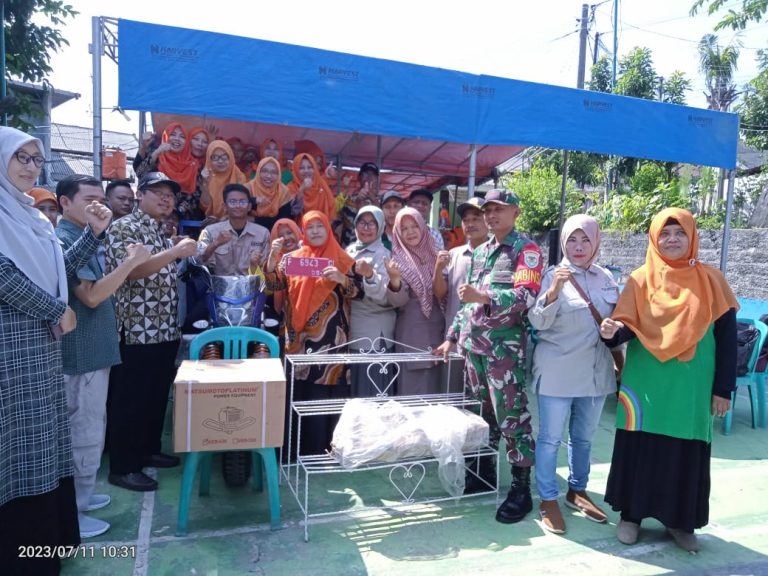 Bagikan Bak Motor Lagi, Fathoni Berharap Ada Desa Percontohan Pengelolaan Sampah Mandiri