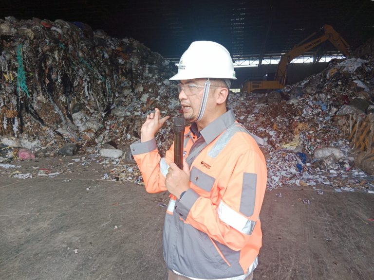 Kunjungan Industri Wartawan BUMN, PT.SBI Narogong Paparkan Daur Ulang Limbah