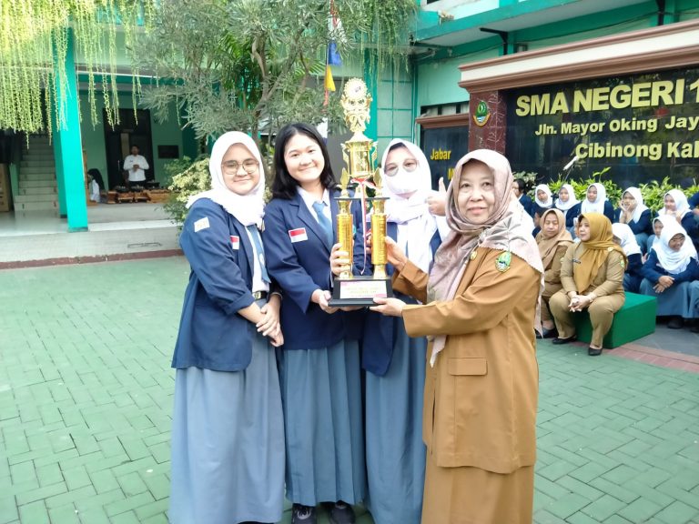 SMAN 1 Cibinong Raih Juara 3 Lomba National School Debating Championship 2023 Tingkat Kabupaten Bogor