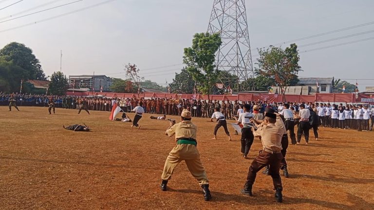 Seni Teater Hiasi HUT RI ke-78 Pemerintah Kecamatan Gunung Putri