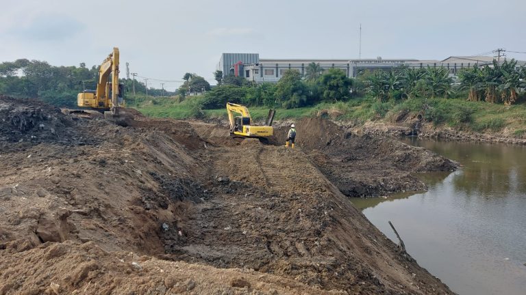 Cegah Banjir, KP2C Minta Percepatan Pengerukan Kali Bekasi