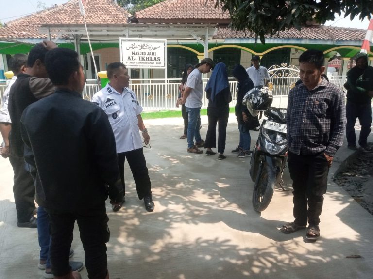 Dusting pada Beton Jalan Desa Sukamanah Akibat Cuaca Ekstrem