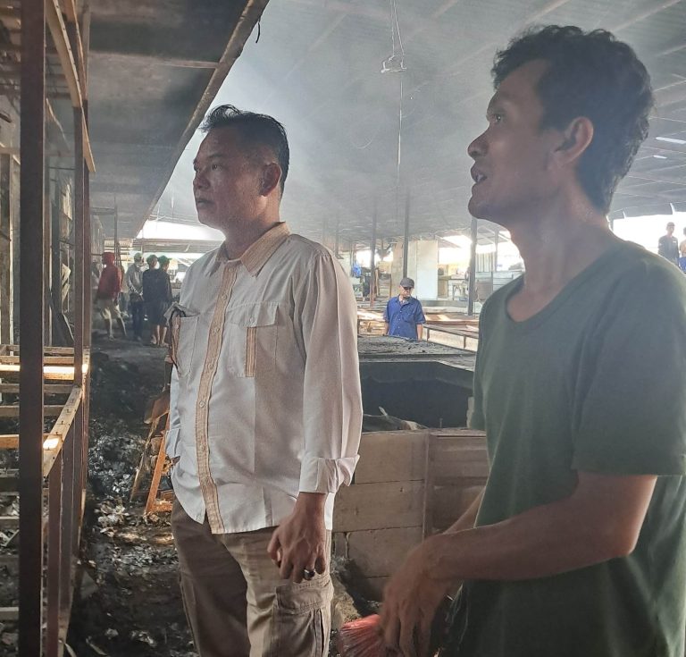 Lihat Langsung Kondisi Pascakebakaran, Dede Chandra Prihatin Musibah Kebakaran Pasar Leuwiliang