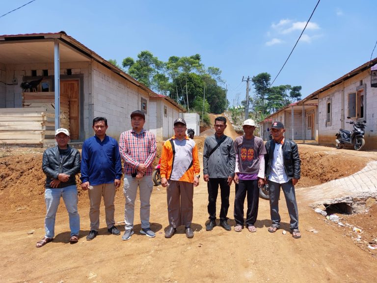 Kunjungi Huntap Sukawangi, Achmad Fathoni Minta DPKPP dan DPUPR Bangun Sarana Air Bersih