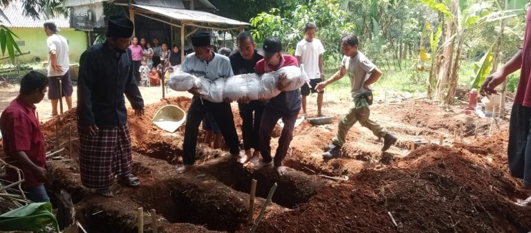Ada Jenazah yang Dipindahkan Masih Utuh dan Wangi