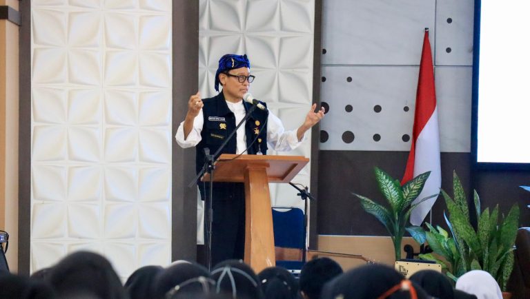 Berikan Kuliah Umum, Kepala BPPSDMP Kementan sebut Pemuda Andalan Pertanian Masa Depan