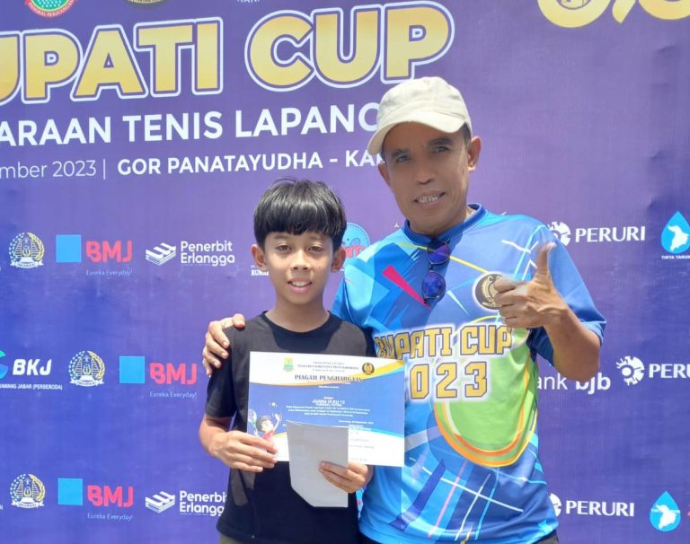 Dua Petenis Muda Raih Prestasi di Bupati Cup Karawang 2023, Ini Pesan Penting Sri Kuncoro