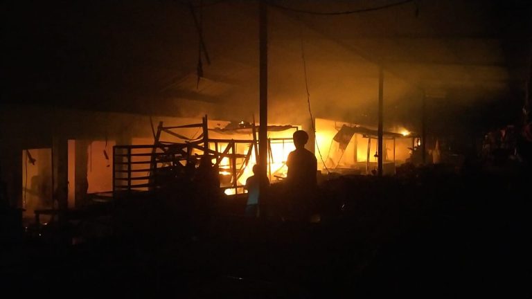 Kebakaran Pasar Leuwiliang Ludeskan 500 Kios