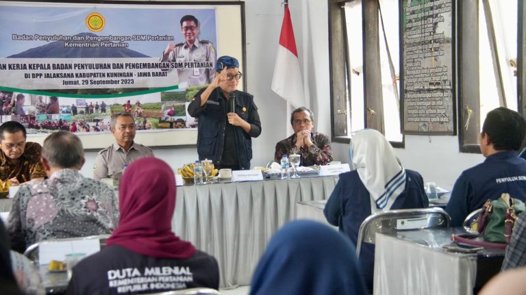 Kunjungi BPP Jalaksana, Kementan Ajak Petani Tingkatkan Produktivitas Lewat Smart Farming