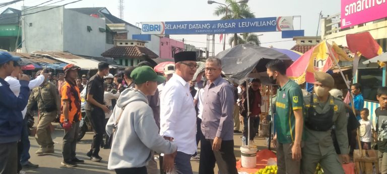 Kunjungi Pasar Leuwiliang Pascakebakaran, Bupati Iwan Inventarisasi Tempat Relokasi