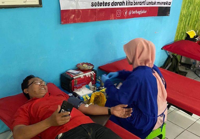 Program Sedekah Darah Kolaborasi Komunitas JALUR dan Katar Dusun 5
