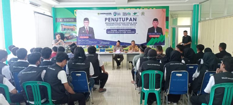 Tutup Pelatihan Kerja, Fathoni Pesan Jangan Berhenti Sampai Disini