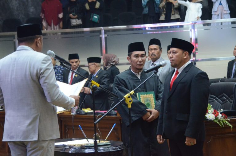 Dipimpin Ketua DPRD Rudy Susmanto, Hasan Haikal Thalib Dilantik Jadi Anggota DPRD Kabupaten Bogor