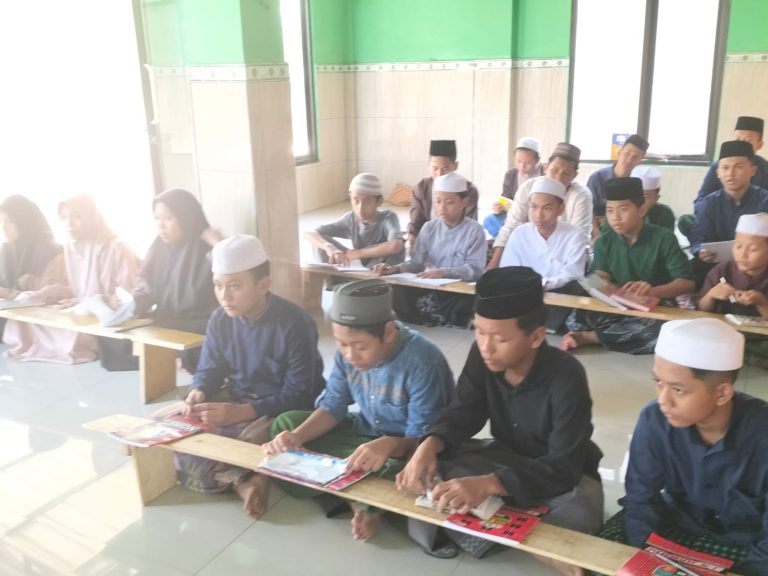 Diusir dari Gedung, Puluhan Santri At-Tauhid Pulosara Ngontrak Rumah
