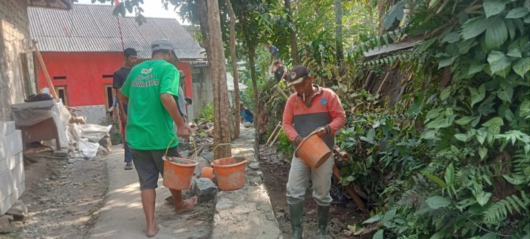 Gunakan Samisade, Pemdes Batutulis Respons Keluhan Warga