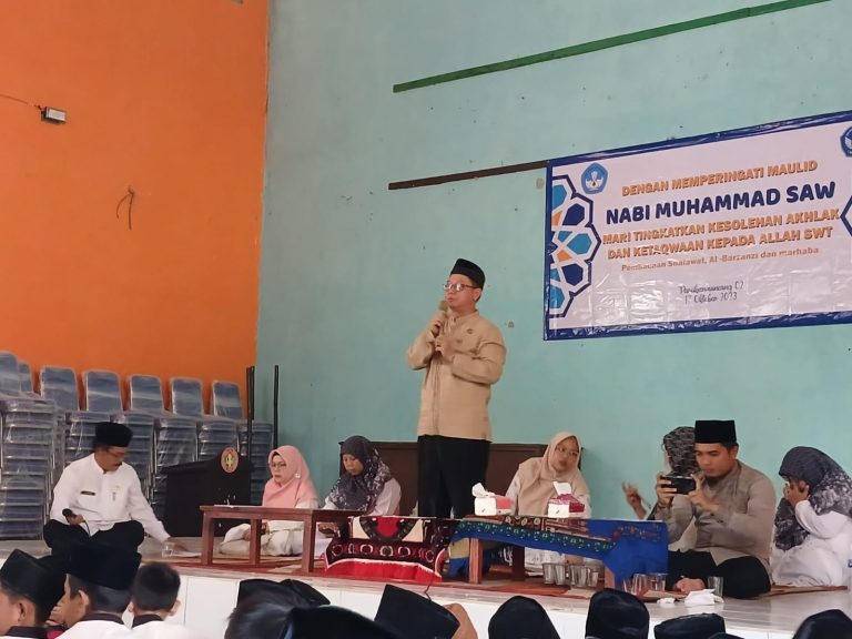 Maulid Nabi di SDN Parakanmuncang 02 Hadirkan Pentas Seni