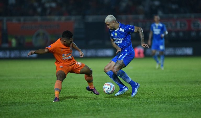 Persib Lanjutkan Tren Tak Terkalahkan