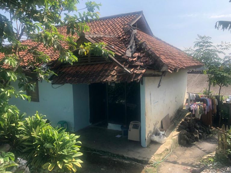 Rumah Dinas Puskesmas Curugbitung Direhab