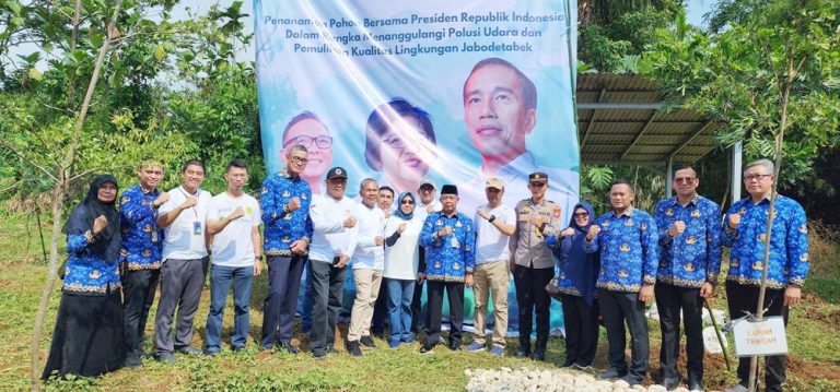 PT Solusi Bangun Indonesia Dukung Penanggulangan Polusi dengan Lakukan Penanaman Pohon di Kabupaten Bogor