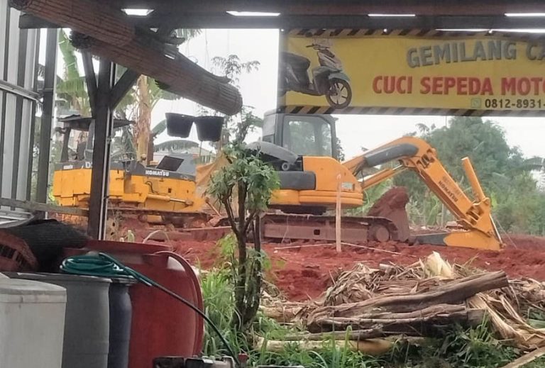 Lebih 1 Bulan Proyek Pasar Gunung Putri tak Dikerjakan CV Bella Persada, Alat Berat Cuma Jadi Pajangan