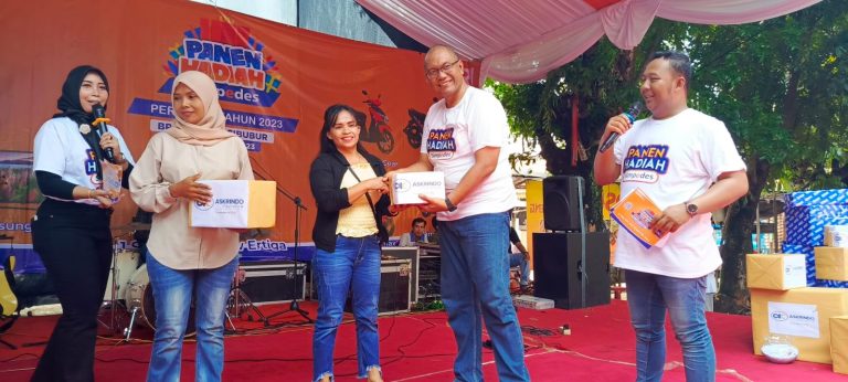 Bank BRI Cabang Cibubur Bagi-bagi Hadiah ke Nasabah Pengguna Simpedes di Jonggol